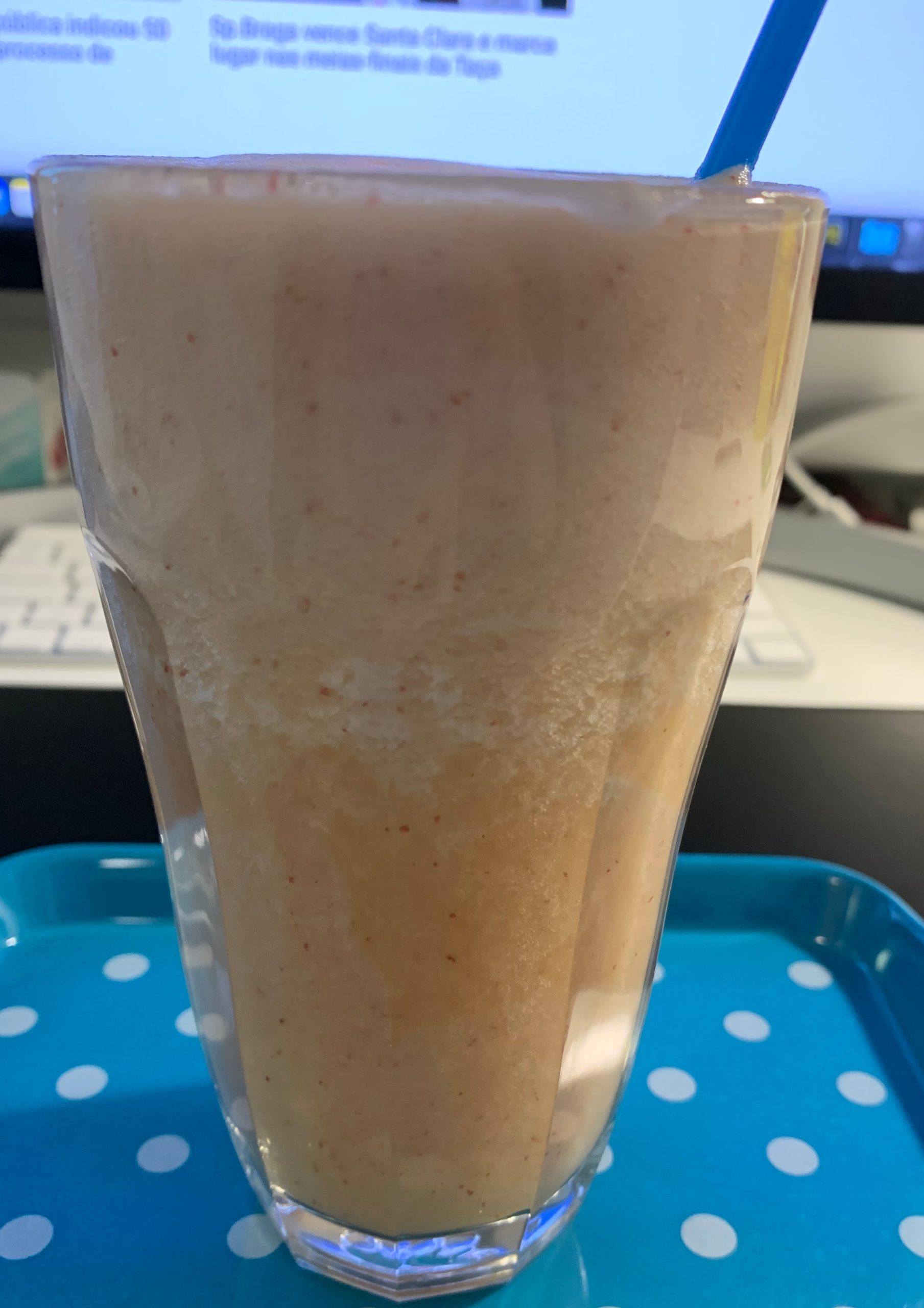 Pineapple and Apple smoothie Peppermint4Tea